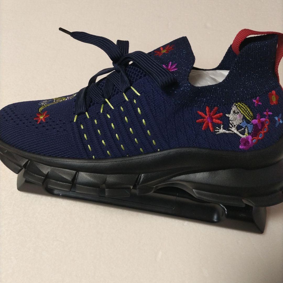 アルベロベロ フラワーガールchan刺繍 スニーカー軽量M インソール付き