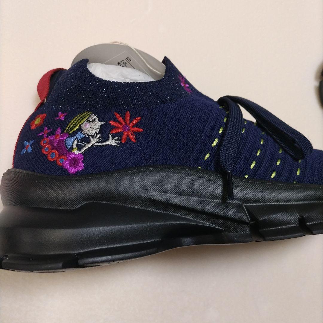 アルベロベロ フラワーガールchan刺繍 スニーカー軽量M インソール付き