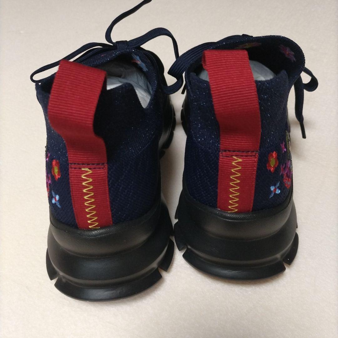 アルベロベロ フラワーガールchan刺繍 スニーカー軽量M インソール付き