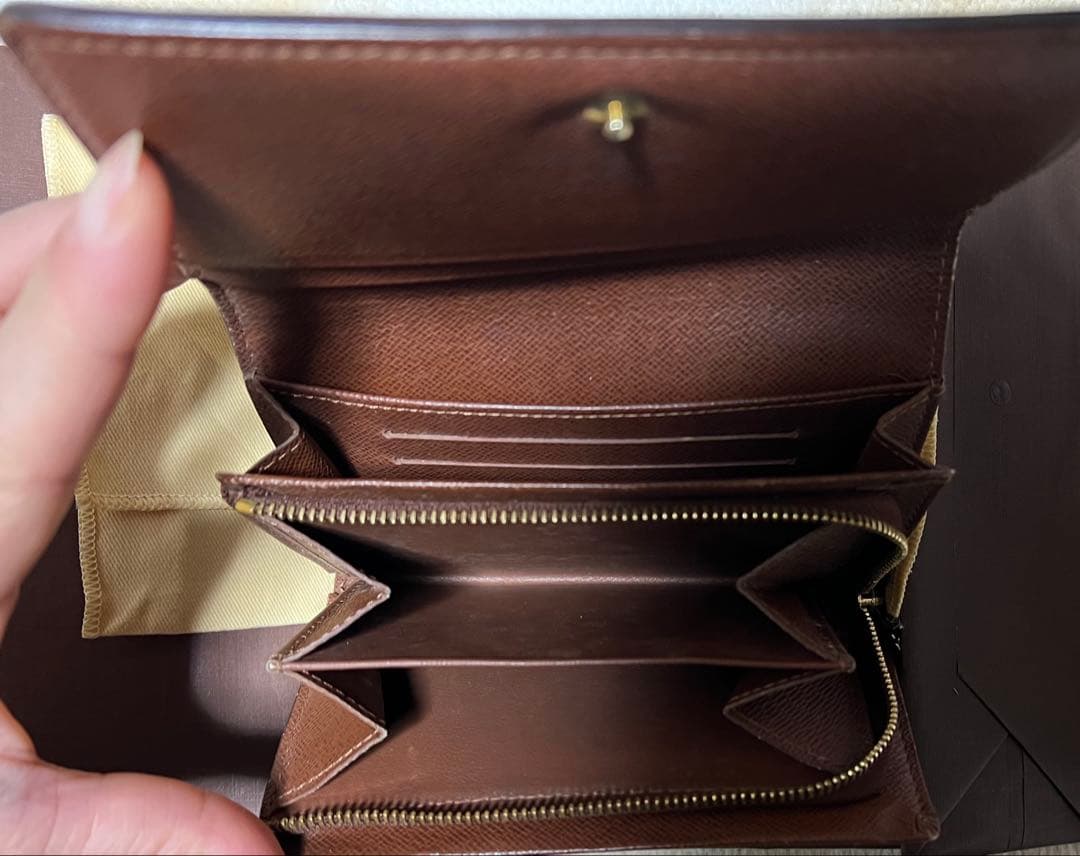 【週末限定sale】ルイヴィトンポルトモネトレゾ−ル二つ折財布　美品