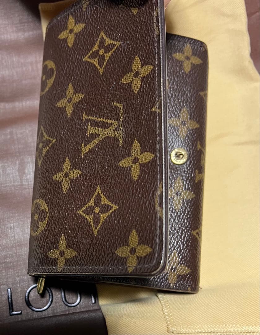 【週末限定sale】ルイヴィトンポルトモネトレゾ−ル二つ折財布　美品