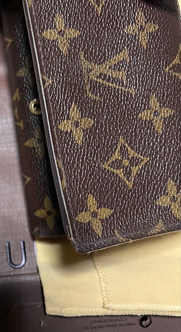 【週末限定sale】ルイヴィトンポルトモネトレゾ−ル二つ折財布　美品