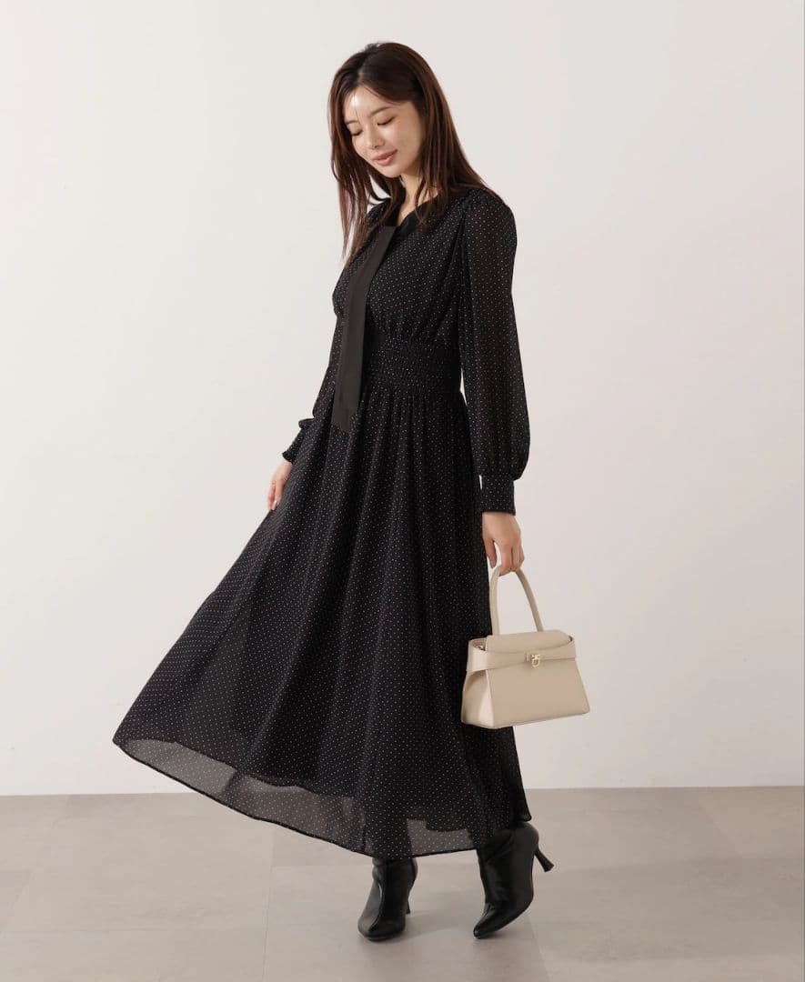 プロポーションボディドレッシング♡ボウタイ　ワンピース　シャーリング　ドット