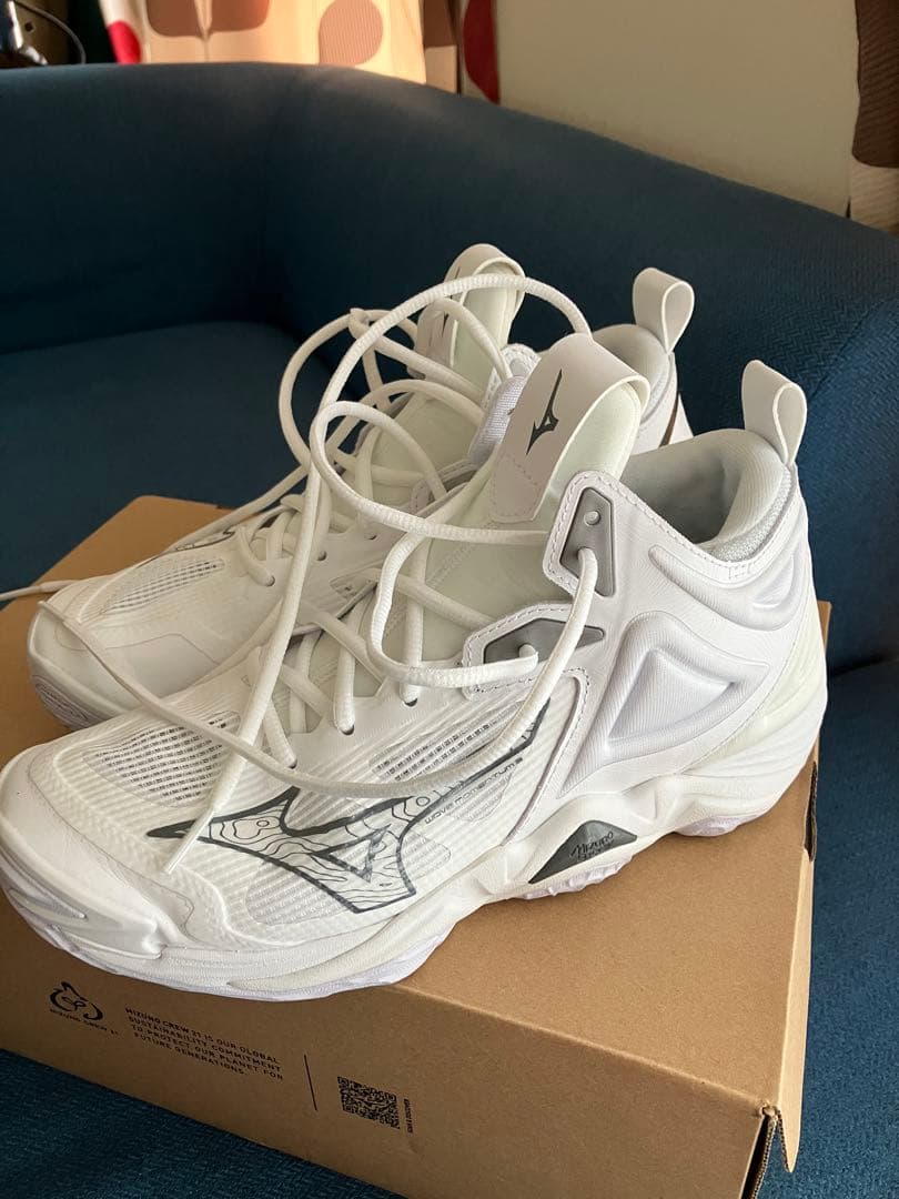 WAVE MOMENTUM 3 MID Mizuno バレーボールシューズ