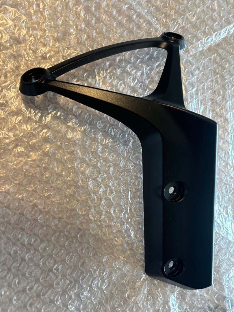 Z900RS フェンダーアーム　ラジエターサイドカバー　マットブラック　純正