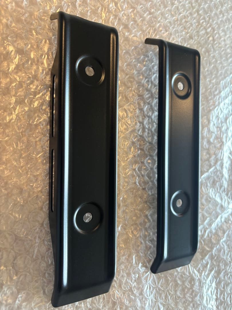 Z900RS フェンダーアーム　ラジエターサイドカバー　マットブラック　純正