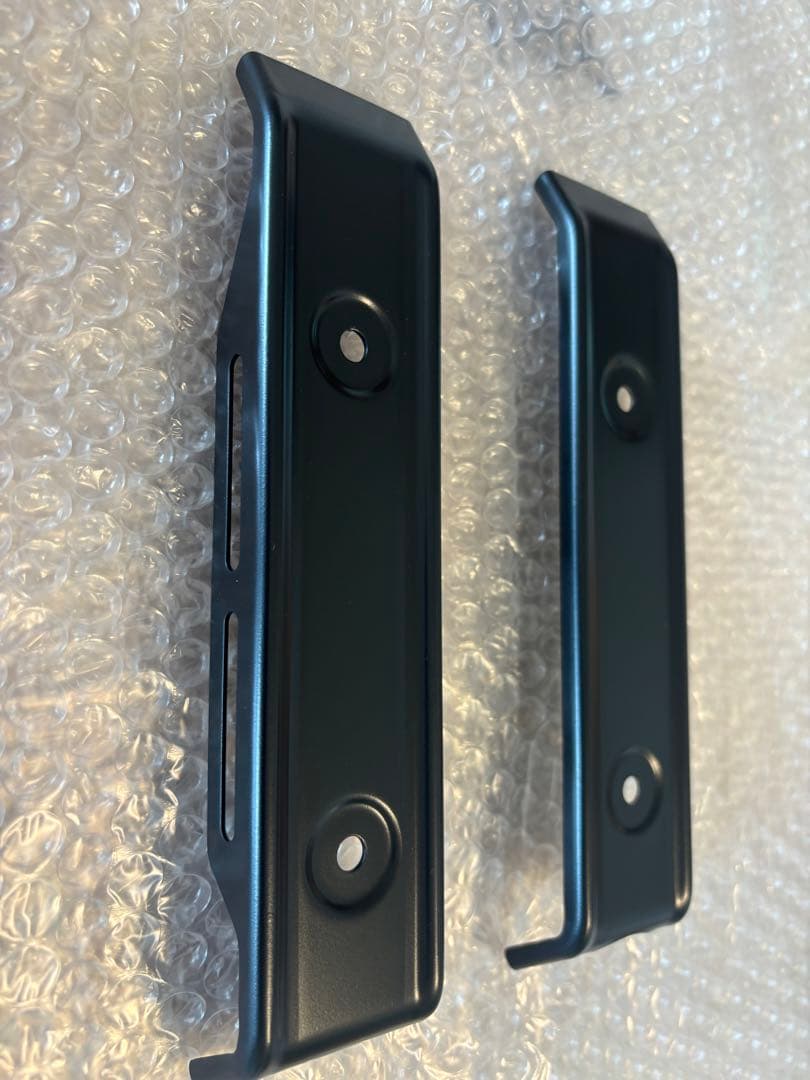 Z900RS フェンダーアーム　ラジエターサイドカバー　マットブラック　純正