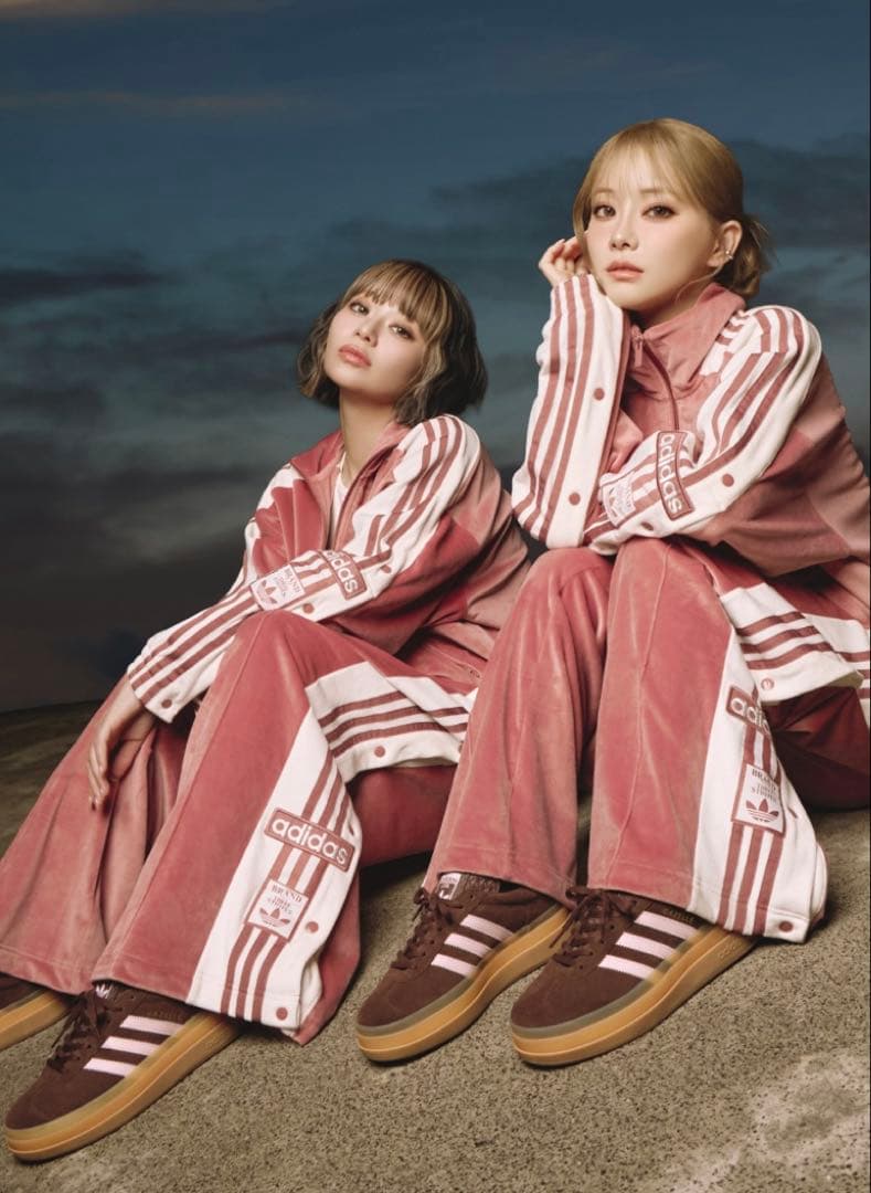 新品adidas W ADIBREAK VELOUR TT スウェット