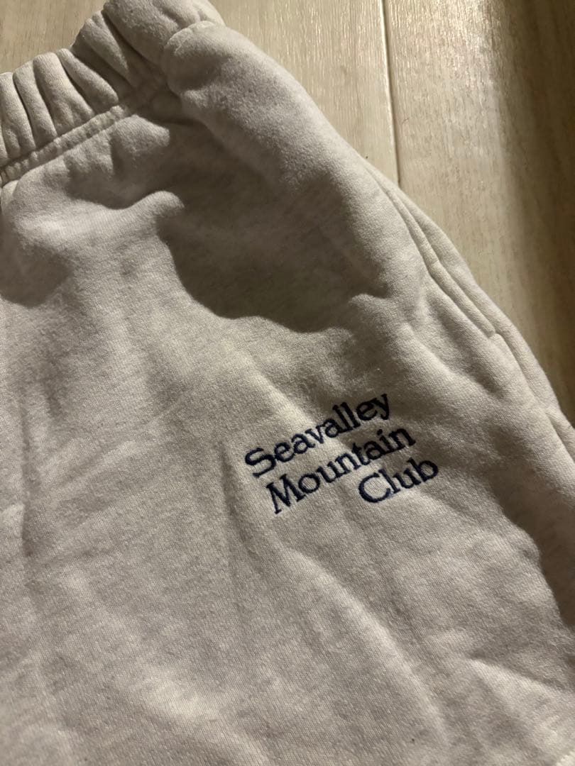 Seavalley Mountain Club グレーショートパンツ