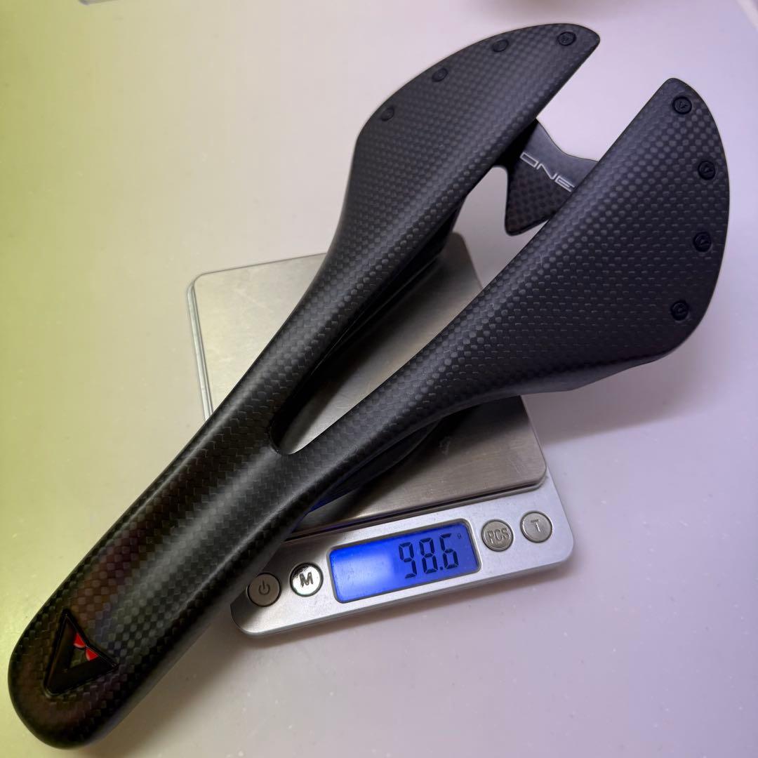 ASTVTE アスチュート ONE カーボン サドル 重量98g