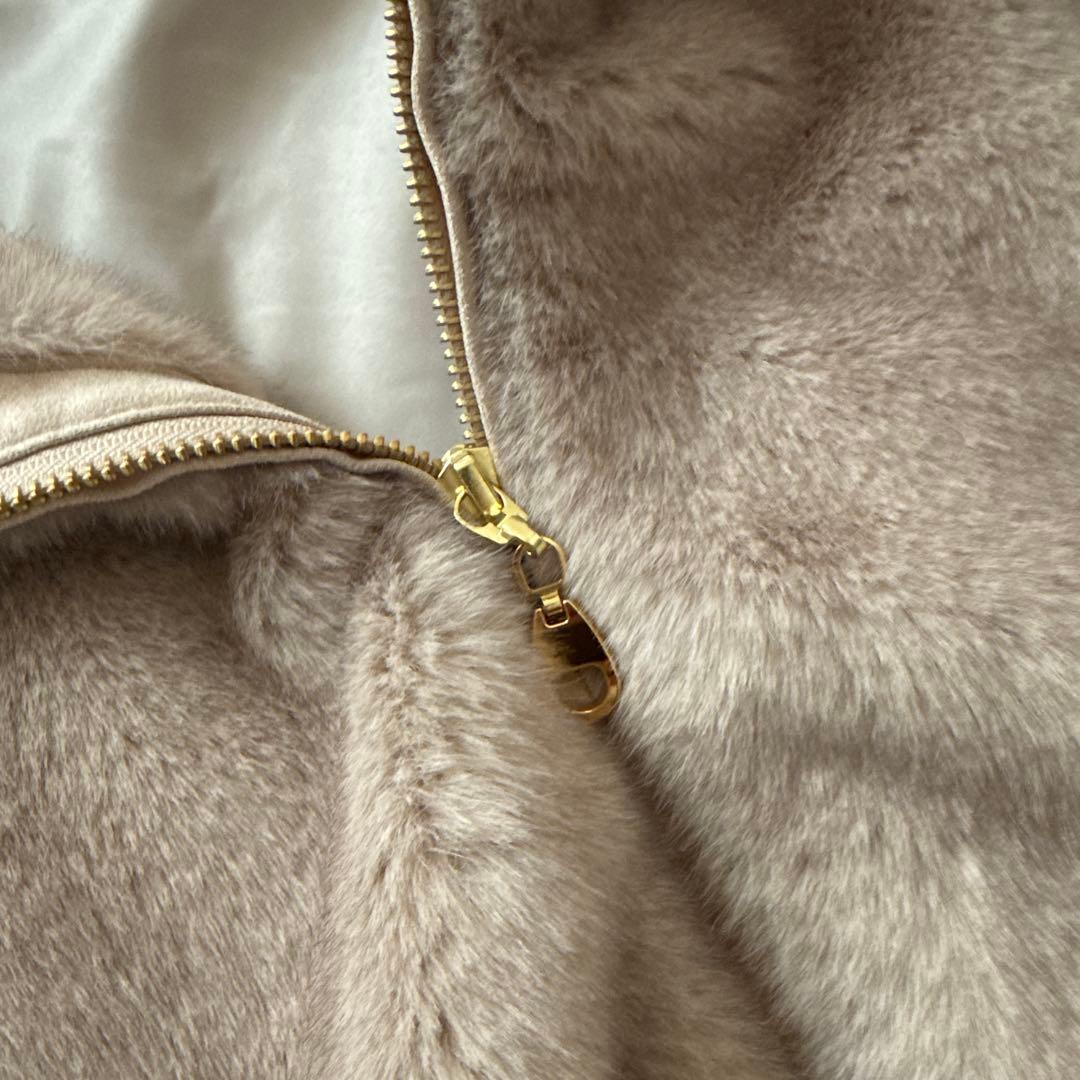 新品未使用タグ付　PASSIONE【パシオーネ】フード付ファーベスト