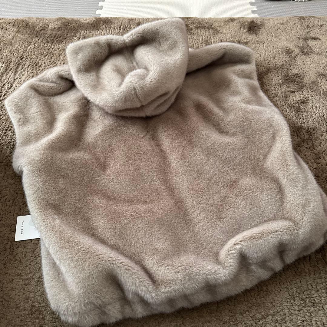 新品未使用タグ付　PASSIONE【パシオーネ】フード付ファーベスト