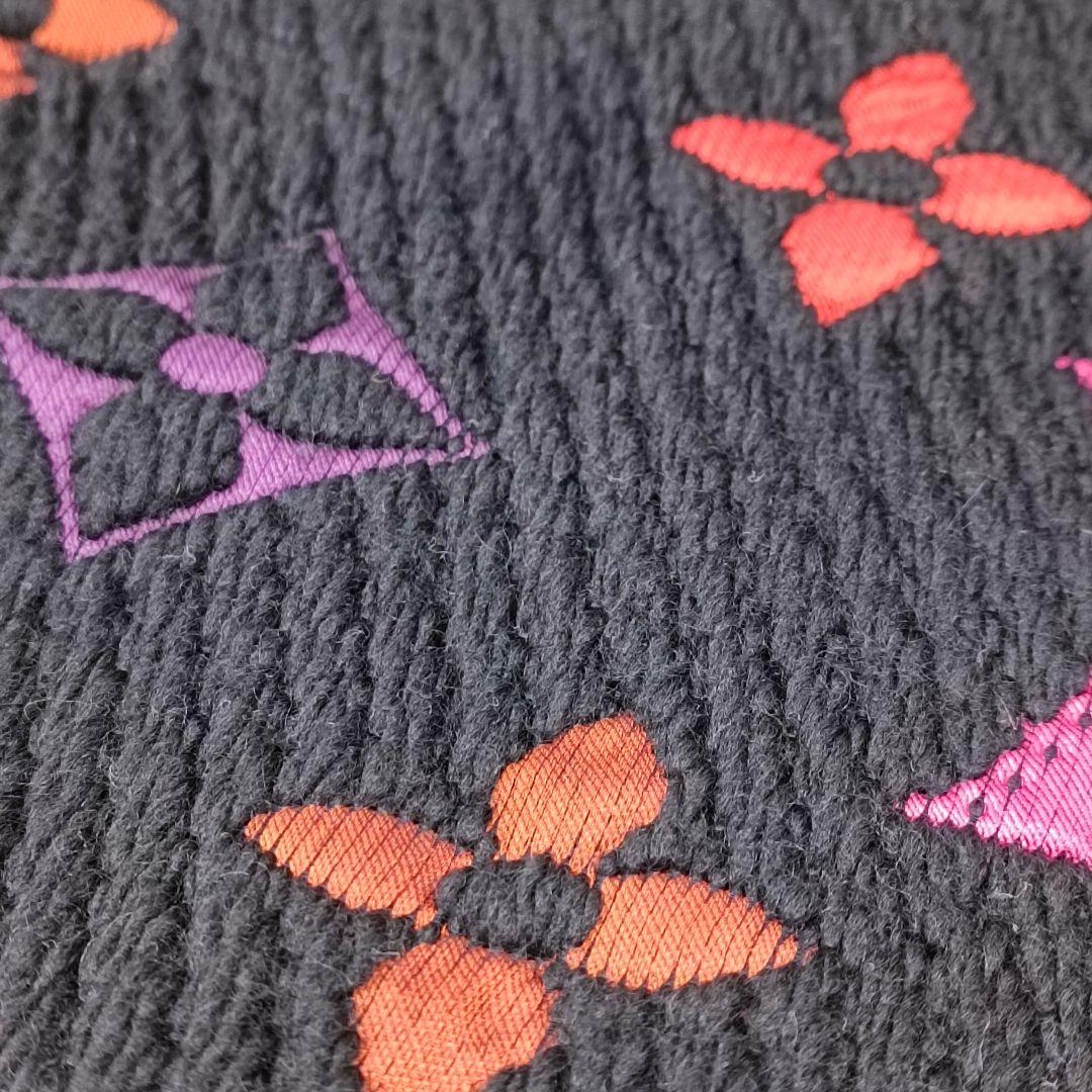 LOUISVUITTON　マフラー　エシャルプ　ロゴマニア　レインボー