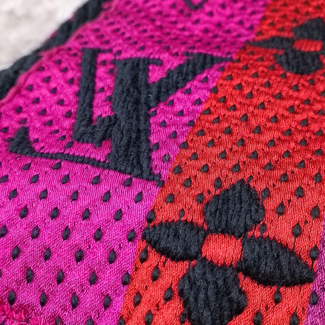 LOUISVUITTON　マフラー　エシャルプ　ロゴマニア　レインボー