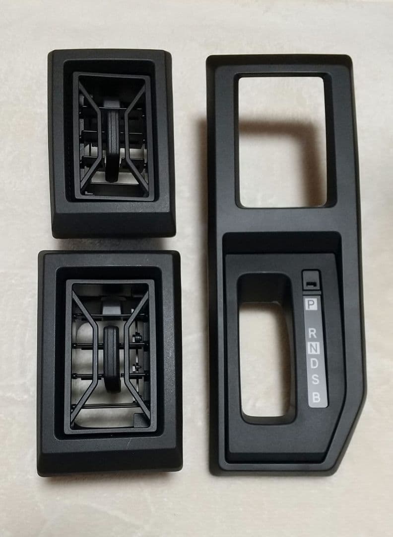 ダイハツ タフト シフトパネル、エアコン吹き出し口パネル ブラック 3個セット