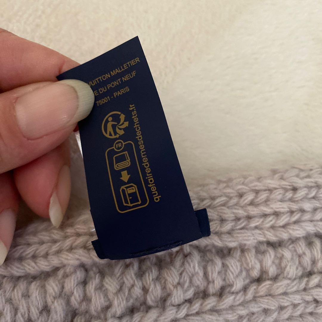 M96754 ヴィトンのマフラー　オンリーIV ミニケーブル　ベージュ