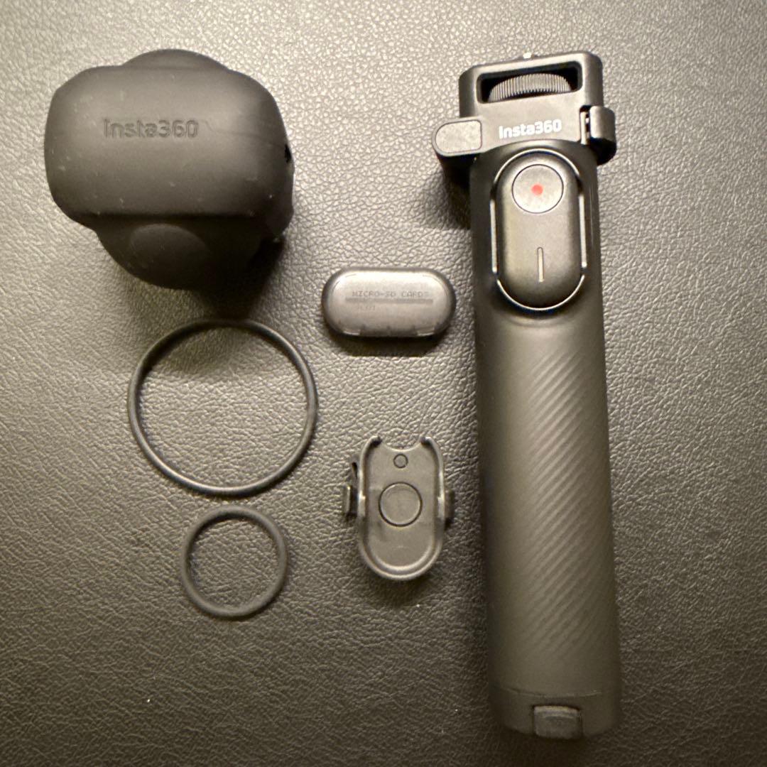 insta360 折りたたみ式三脚付き自撮り棒リモコン 純正レンズカバー付き