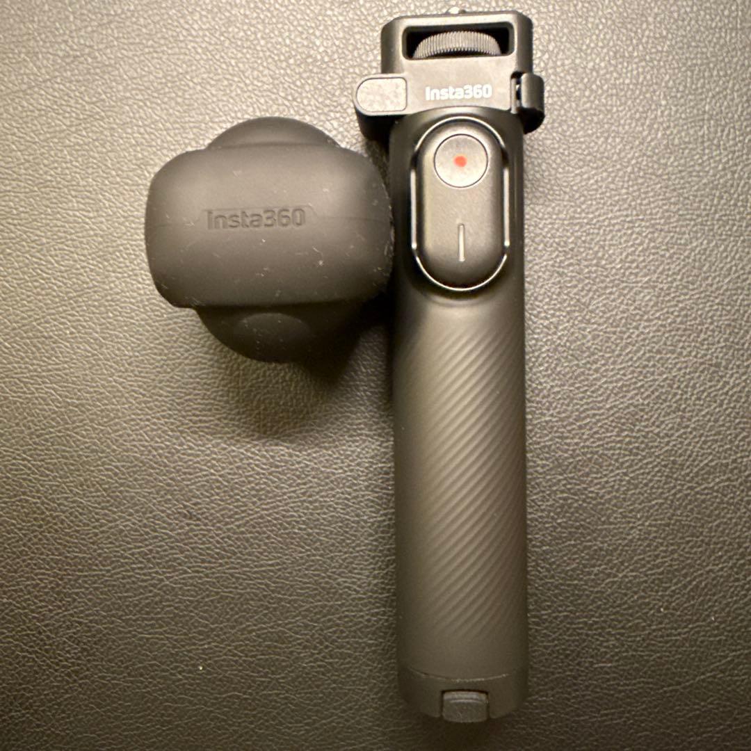 insta360 折りたたみ式三脚付き自撮り棒リモコン 純正レンズカバー付き