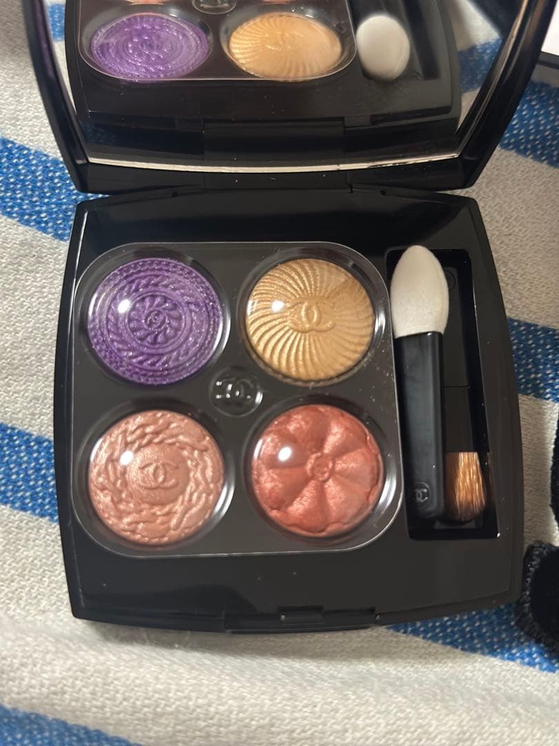 CHANEL レキャトルオンブル ブトン239 ミセスポテイヘッド