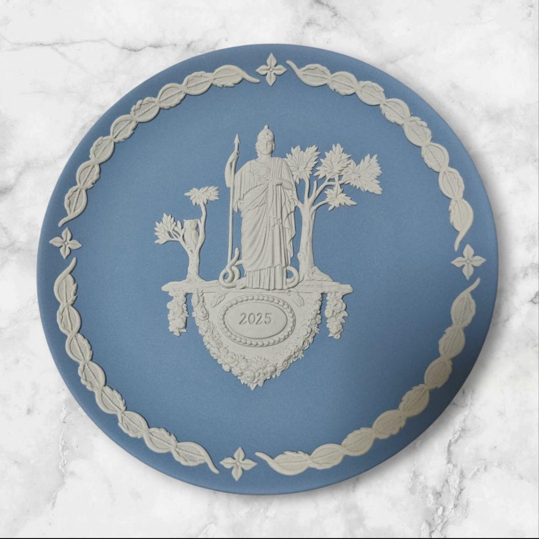 【新春特価】【新品】★国内百貨店購入★ウエッジウッド★2025 イヤープレート