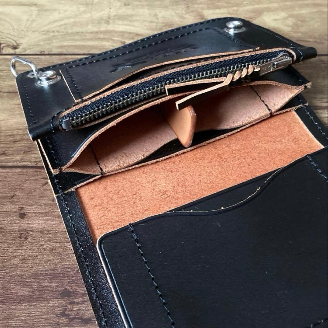 【あ】ミドルトラッカーウォレット 茶芯ブラック【お札を折らずに収納】