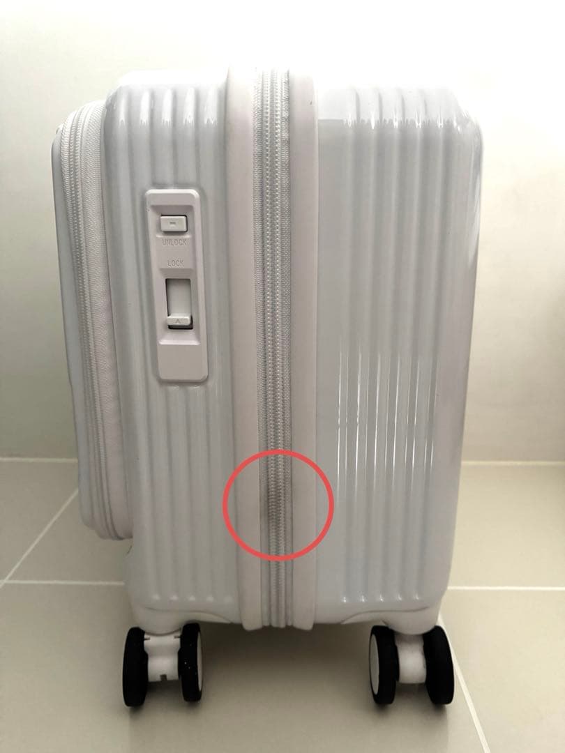 innovator イノベーター スノーホワイト ストライプ キャリーケース