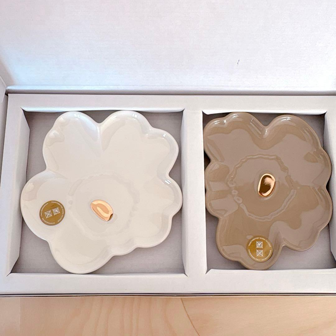 新品未使用 マリメッコ　60周年 ウニッコ プレート13cm 2枚セット