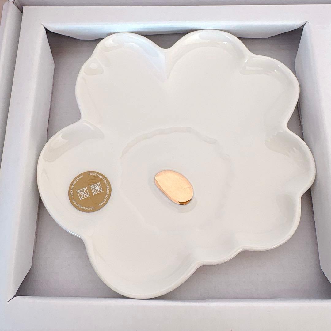 新品未使用 マリメッコ　60周年 ウニッコ プレート13cm 2枚セット