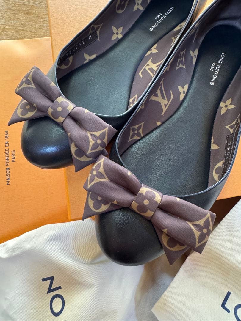 LOUIS VUITTON リボン付きフラットシューズ size38中24.5
