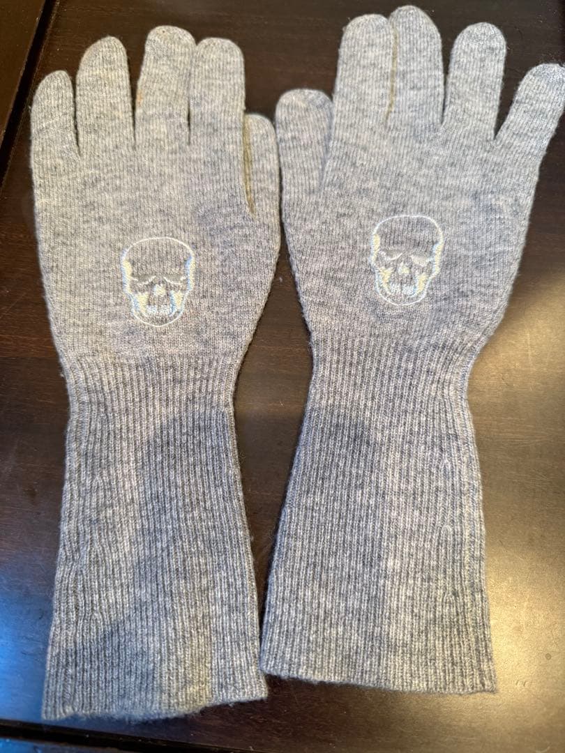 ルシアンペラフィネスカル刺繍 グレー カシミア手袋