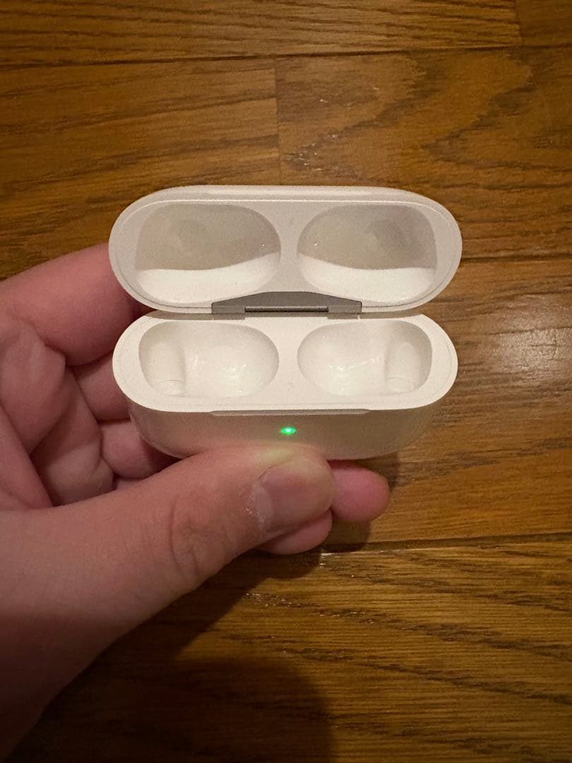 AirPods Pro第2世代Lightning ケース/イヤホン/ケーブル付き