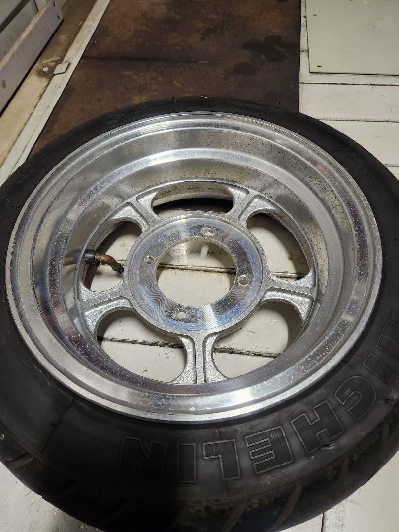 モンキーゴリラ　10インチキャストホイールタイヤセット