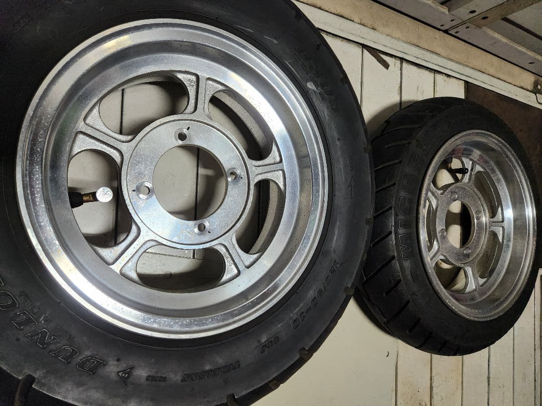 モンキーゴリラ　10インチキャストホイールタイヤセット