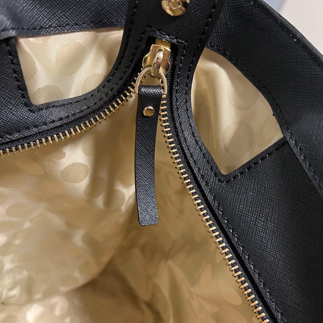 【美品】ケイトスペード トートバッグ サフィアーノレザー 黒 逆台形 船形 A4