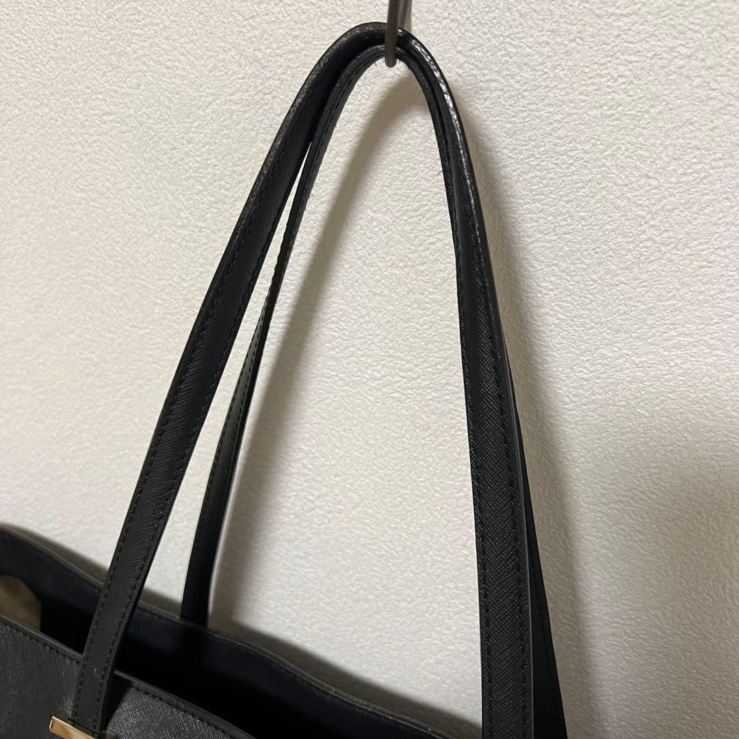 【美品】ケイトスペード トートバッグ サフィアーノレザー 黒 逆台形 船形 A4