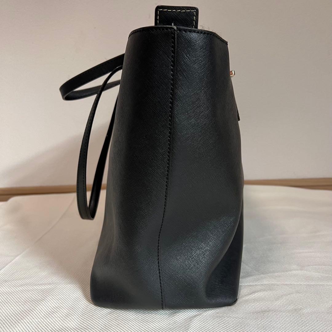 【美品】ケイトスペード トートバッグ サフィアーノレザー 黒 逆台形 船形 A4