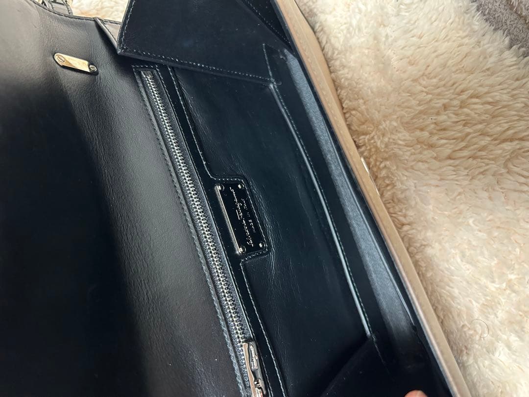 【美品】フェラガモ ヴァラリボン レザー×パテント ショルダーバッグ　レア