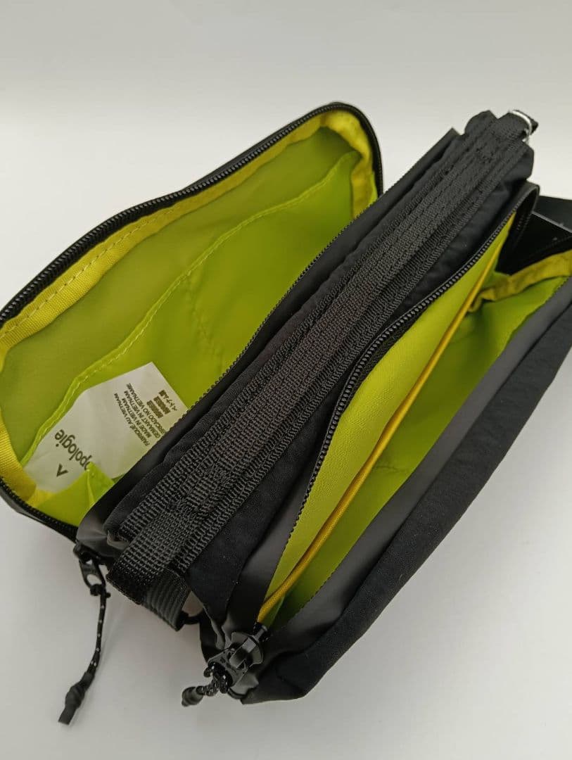 【大人気】【新品】メゾンキツネ×トポロジー　ボトルバッグ⭐︎ストラップセット