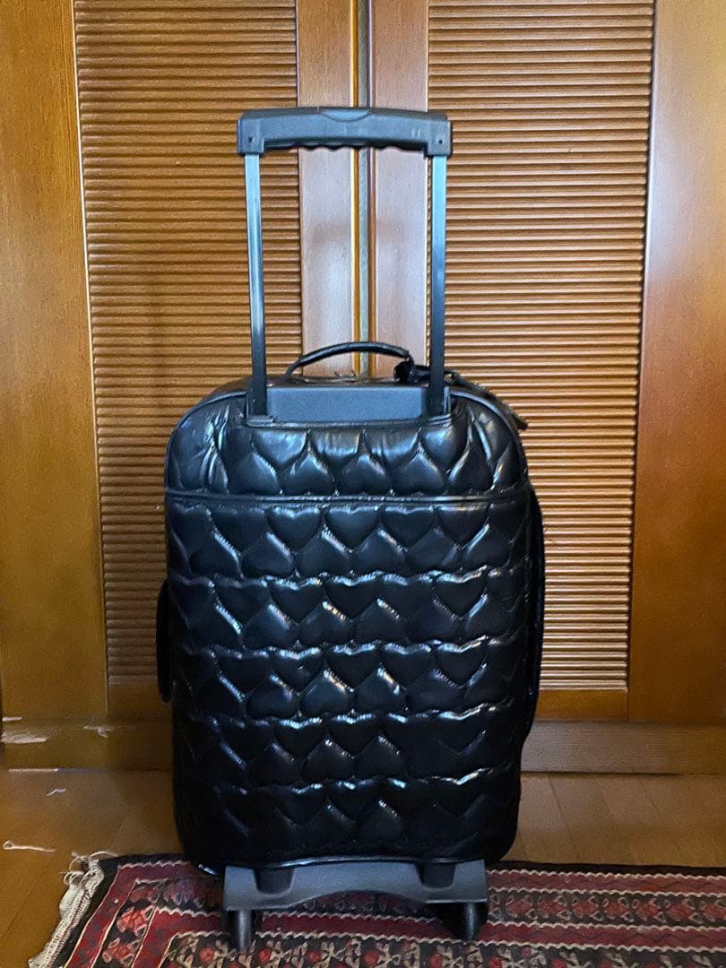 ネジの外れてるAB型　BETSEY JOHNSON キャリーバッグ