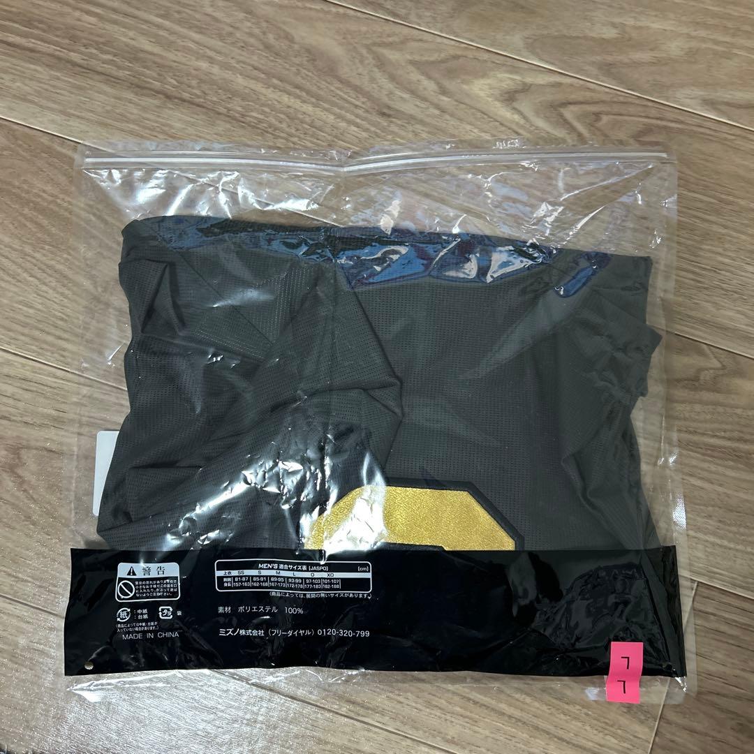 阪神タイガース佐藤輝明選手Lサイズ　ブラックダイナマイトシリーズ【値下げ交渉可】