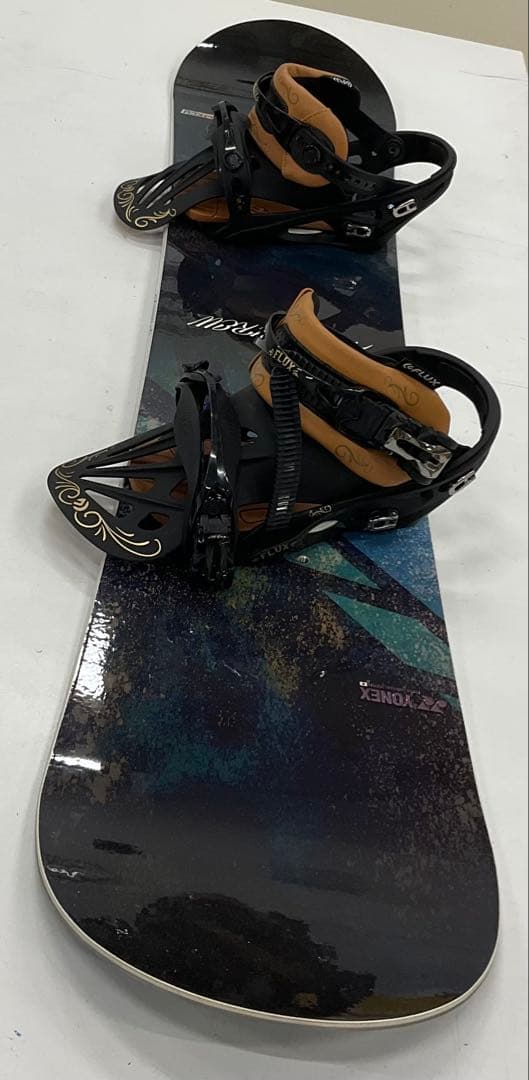 YONEX PARKSHREW スノーボード、FLUXバインディング