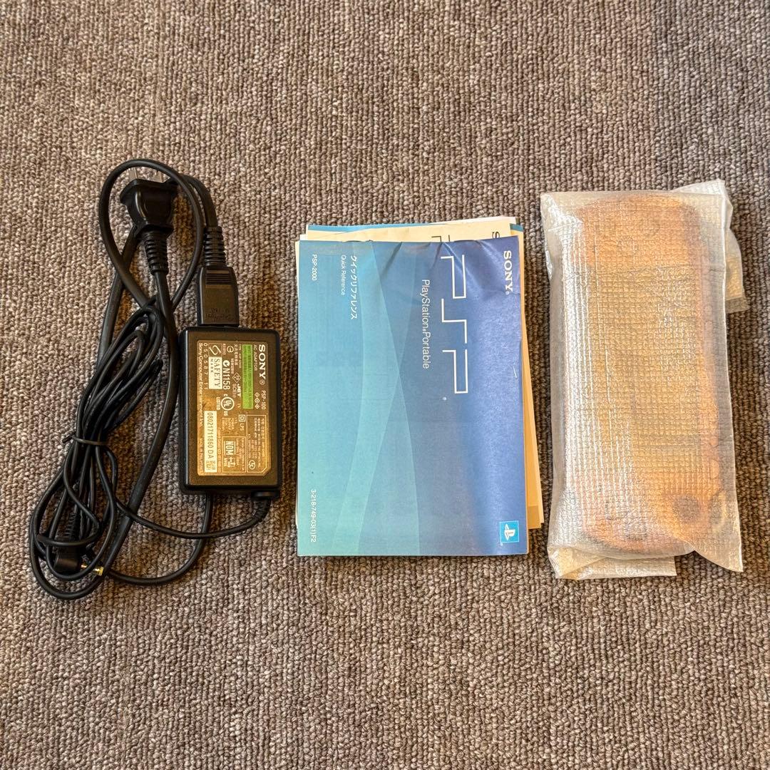 PSP-2000 マットブロンズ 箱付き