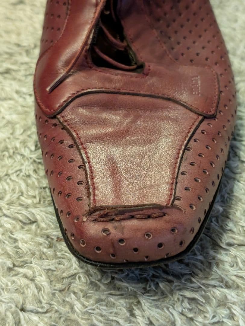 プラダ　ビジネスシューズ