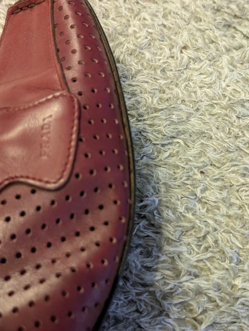 プラダ　ビジネスシューズ