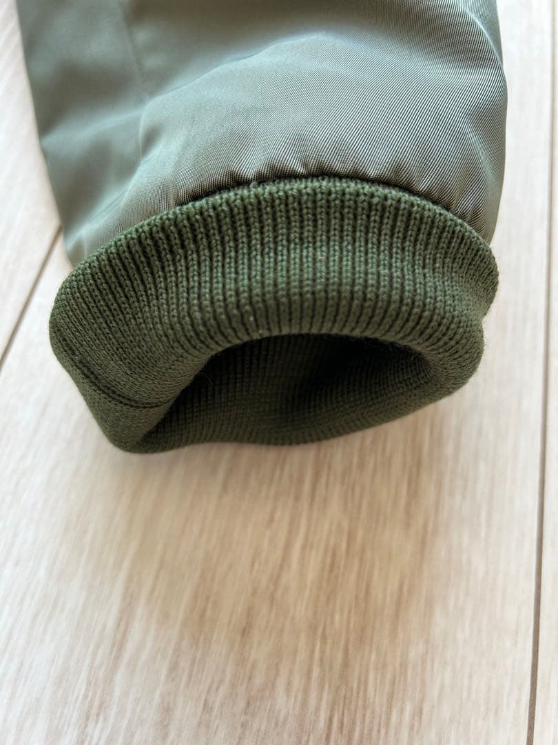 John Elliott MA1オリーブ サイズ2 クリーニング済み 値下げ