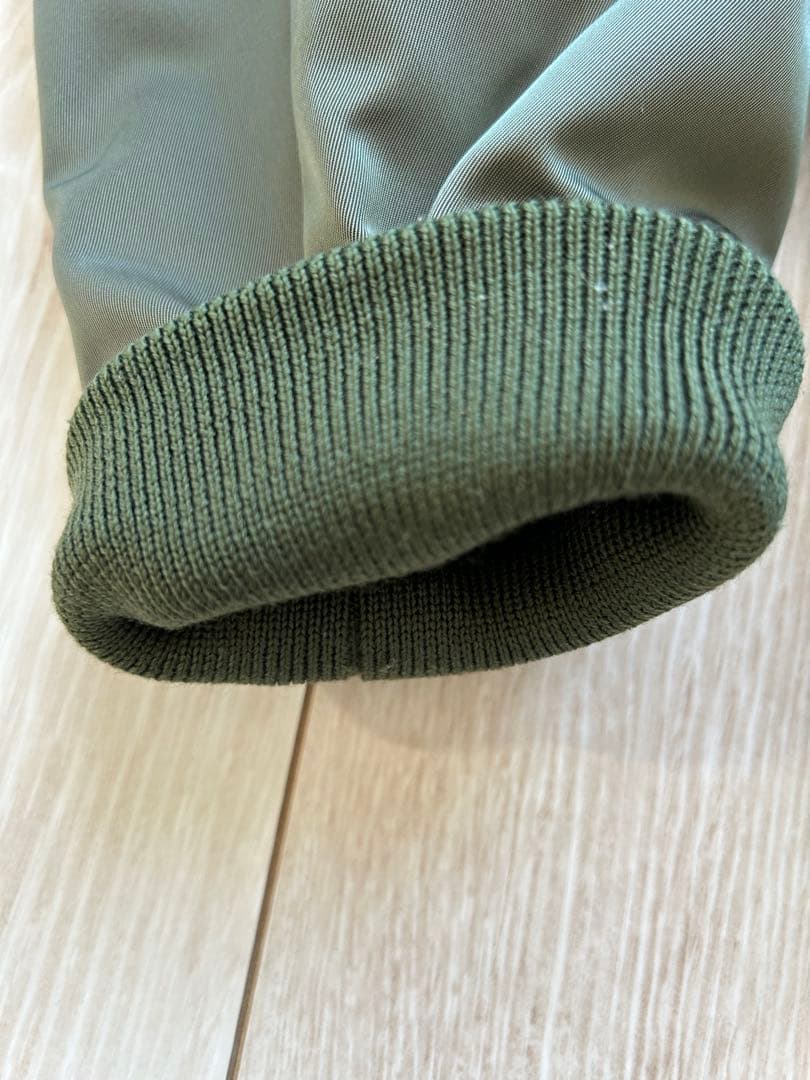 John Elliott MA1オリーブ サイズ2 クリーニング済み 値下げ