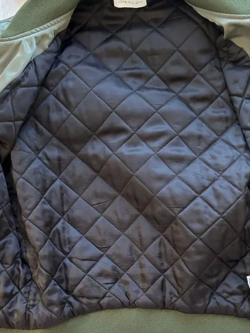 John Elliott MA1オリーブ サイズ2 クリーニング済み 値下げ