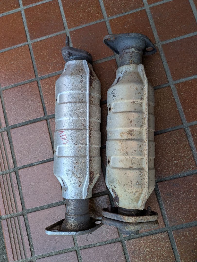 触媒　キャタライザー　三菱　ミニキャブバン