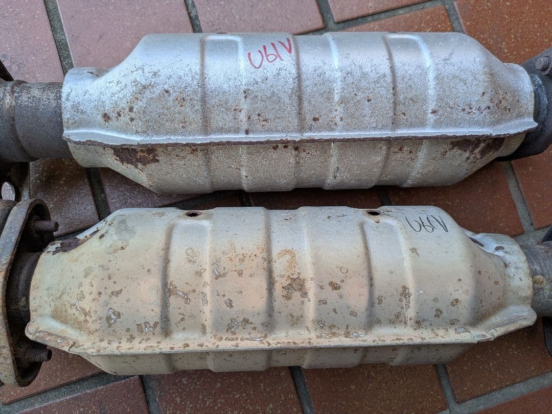 触媒　キャタライザー　三菱　ミニキャブバン