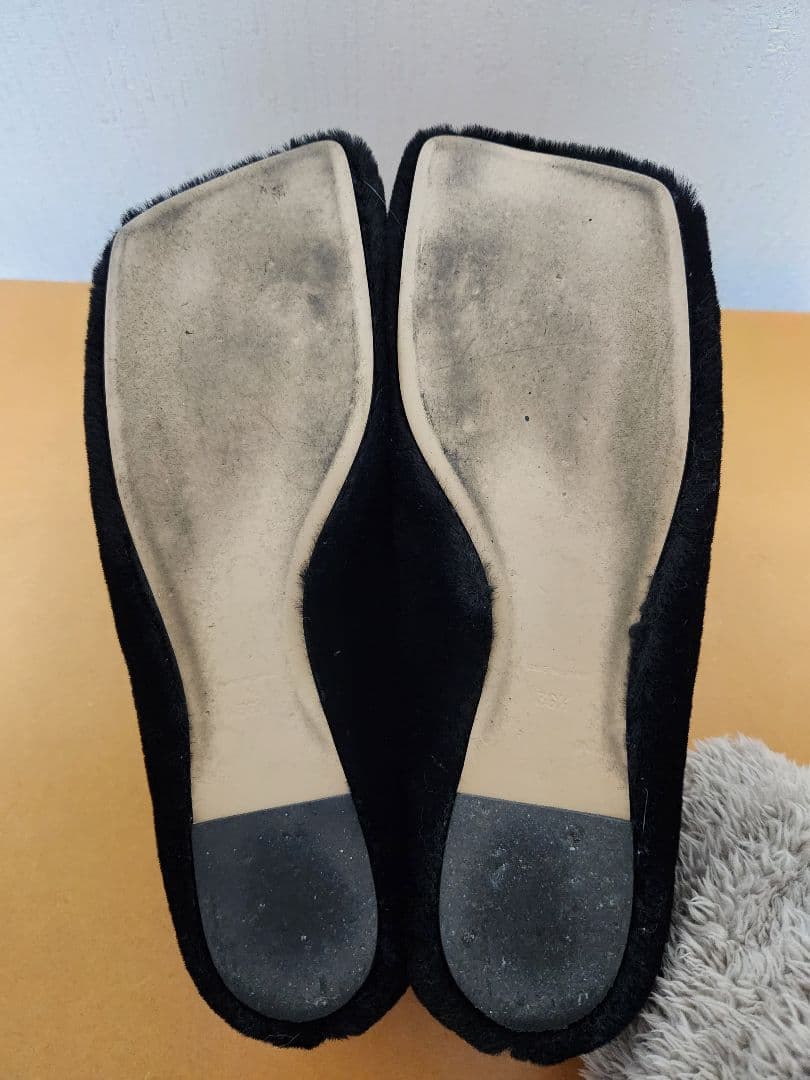 g*n様 美品 PIPPICHIC ブラックファー フラットシューズ 36.5